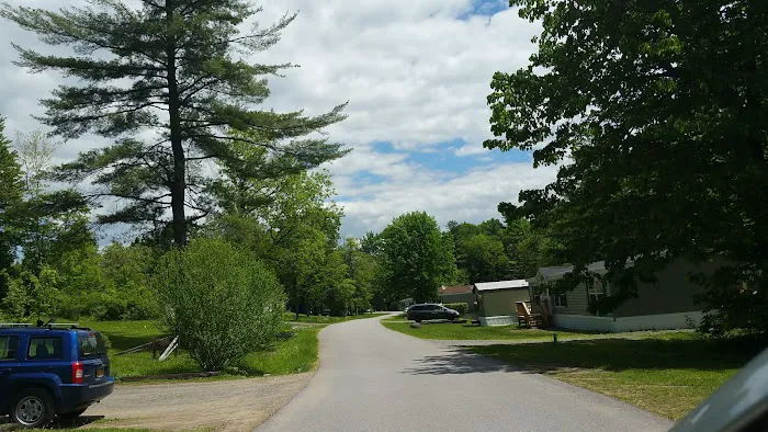 Forest Hills Mobile Home Park Picture 5