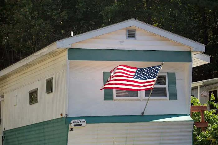 Pine Haven Mobile Home Community Picture 3
