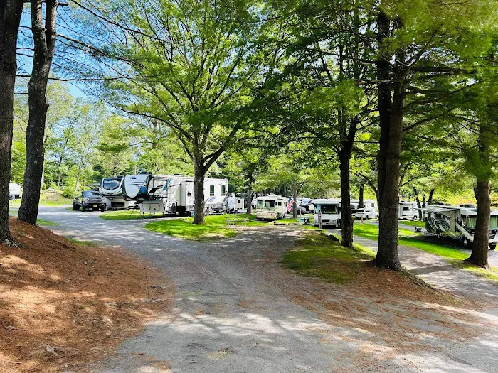 Interlake RV Park Picture 9