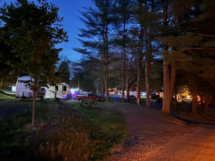 Interlake RV Park Picture 7