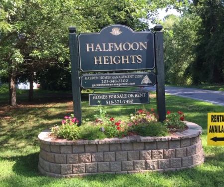 Halfmoon Heights Community