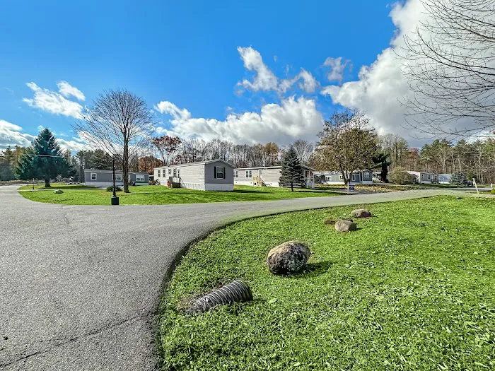 Hyspot Mobile Home Park Picture 4