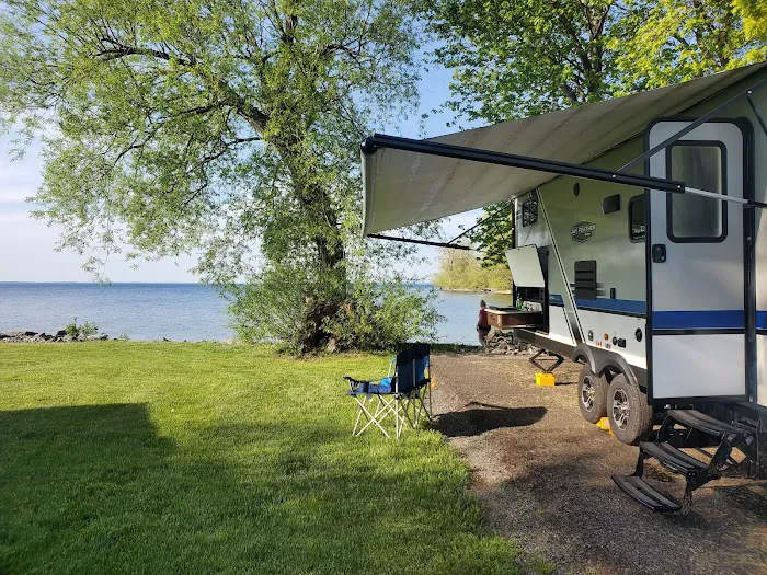 Sun Outdoors Association Island Picture 8