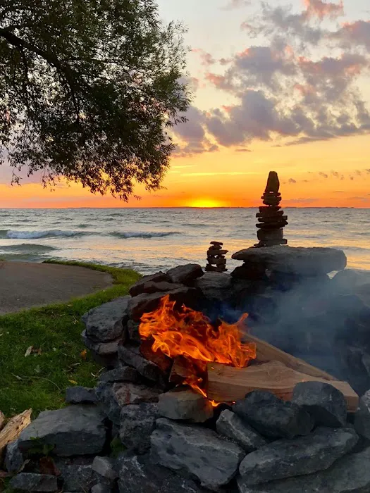Sun Outdoors Association Island Picture 6