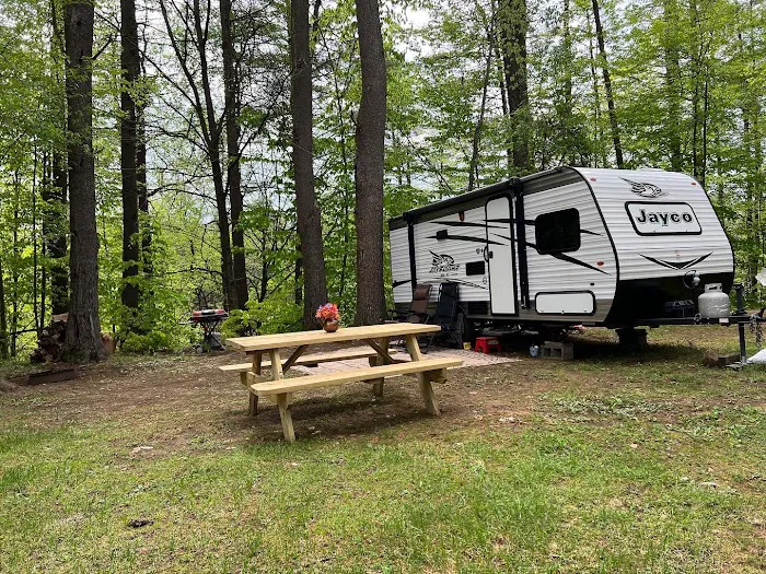 Camp Hudson Pines Picture 6