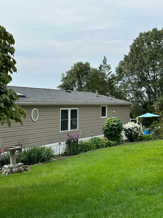 Lakeview Terrace Mobile Home Park Picture 2