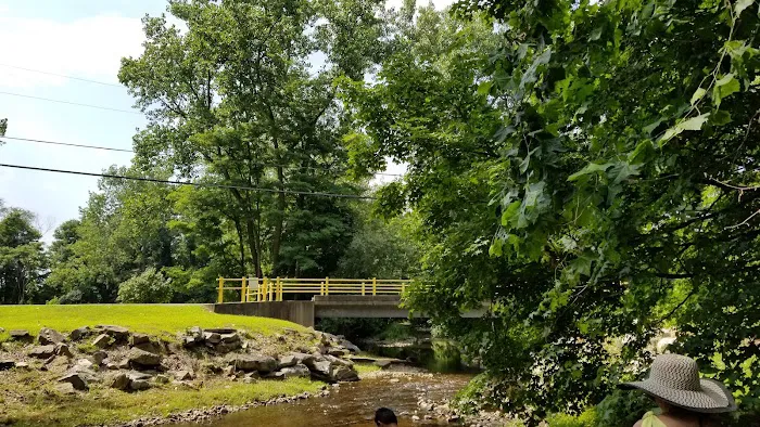 Lone Oak Campsites Picture 1