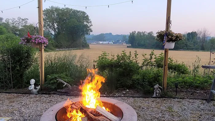Lone Oak Campsites Picture 3
