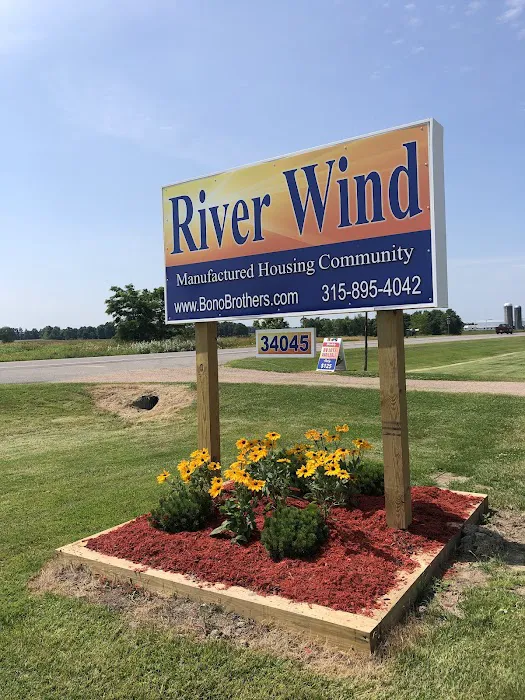 River wind manufactured housing community and campground Picture 8
