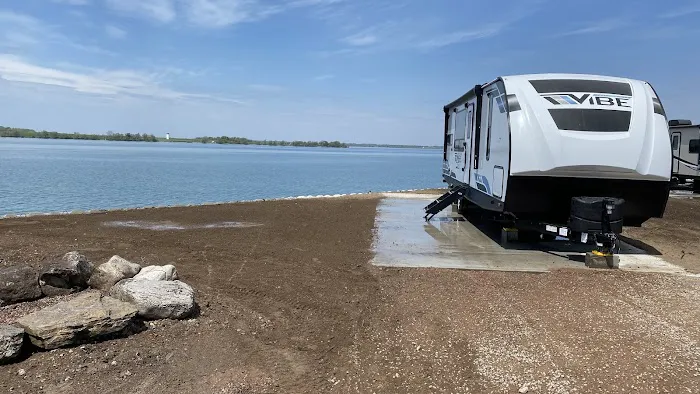 River wind manufactured housing community and campground Picture 1