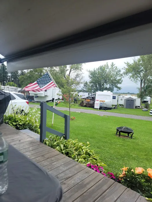 Riverside Acres Campground & Cottages Picture 10