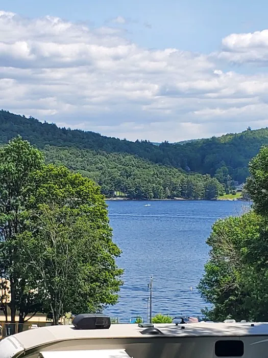 Watersedge Campground Picture 9
