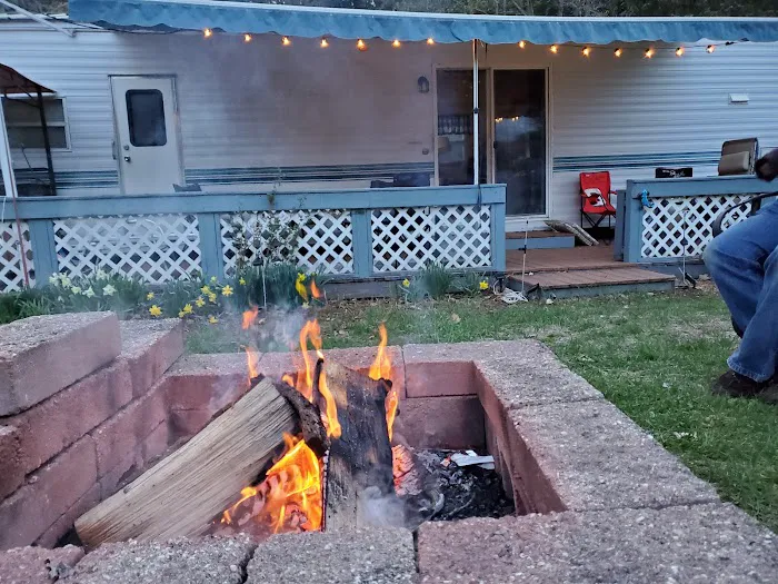 Kenolie Village Campground Picture 10