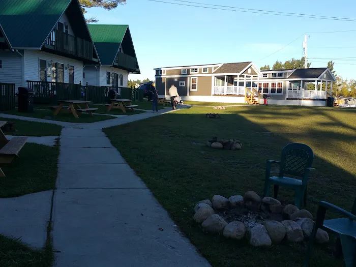 Bartons & Healys Trailer Park Picture 6