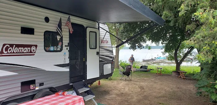McLear's Cottage Colony and Campground Picture 4