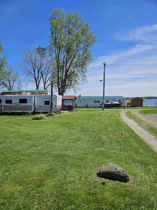 The Lake Club at Black Lake Picture 1