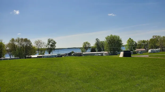 The Lake Club at Black Lake Picture 8