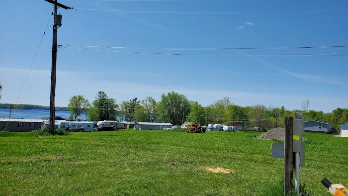 The Lake Club at Black Lake Picture 4