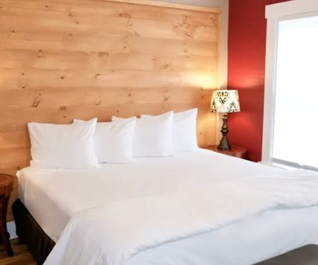 Kampfires Campground, Inn & Entertainment
