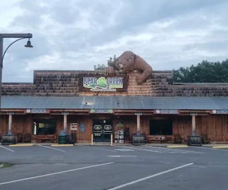 Lake Compounce Campground check-in and store