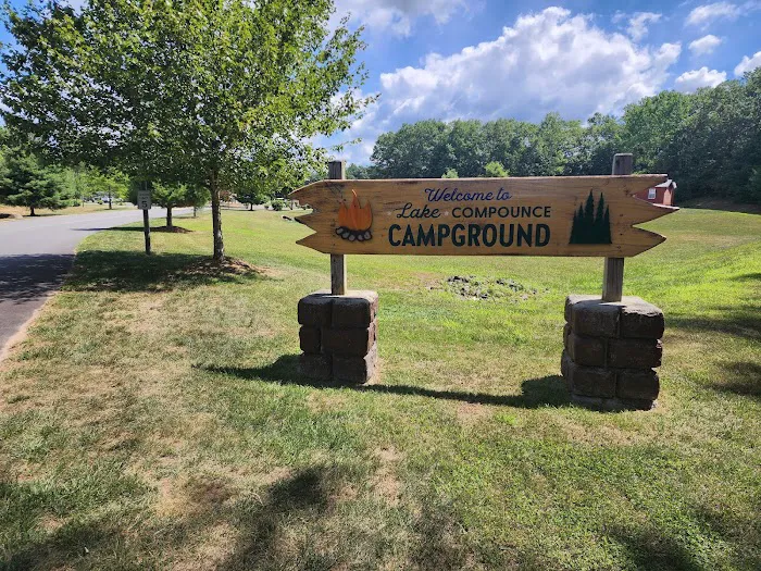 Lake Compounce Campground check-in and store Picture 5