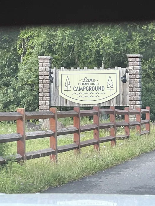 Lake Compounce Campground check-in and store Picture 6