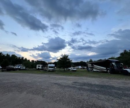 Lake Compounce Campground