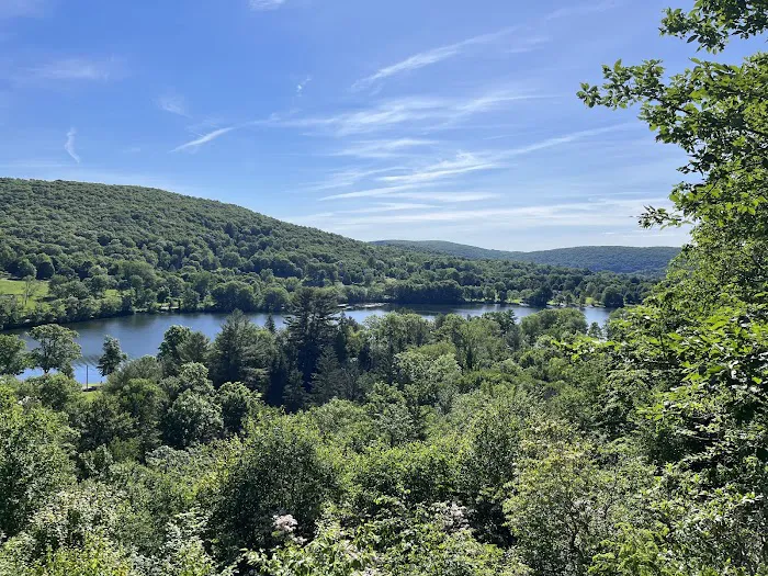 Lake Waramaug State Park Campground Picture 9