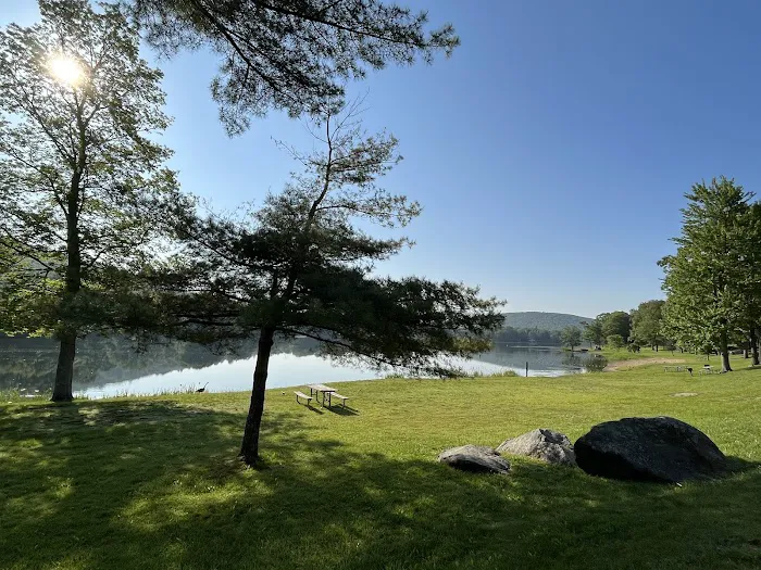Lake Waramaug State Park Campground Picture 5