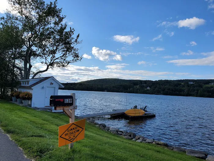 Lake Waramaug State Park Campground Picture 3