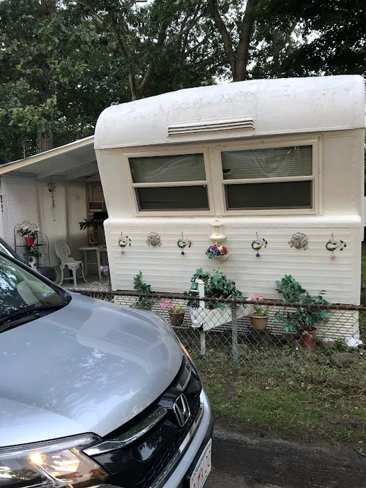 Boston Rd. Mobilehome Park Picture 8