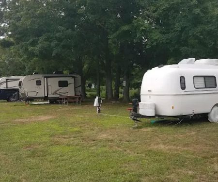 Travelers Woods NE Inc