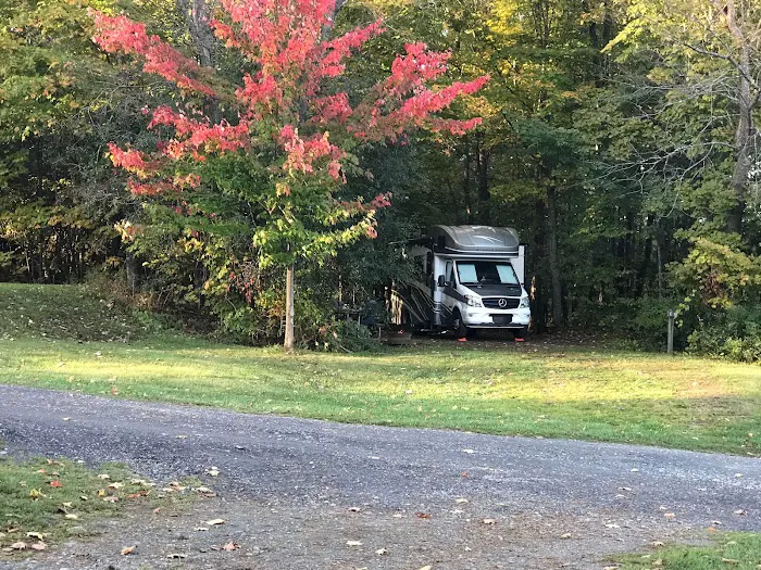 Lake Champagne RV Picture 7