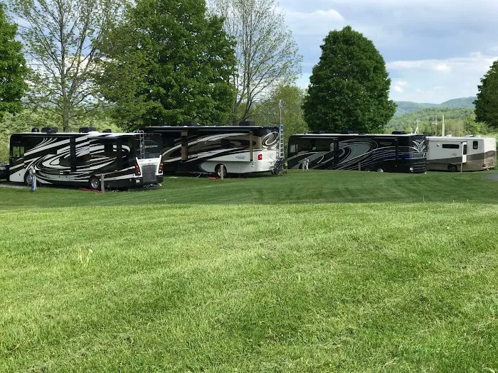 Lake Champagne RV Picture 5