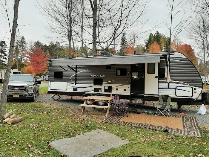Thornbush Acres RV Park Picture 9