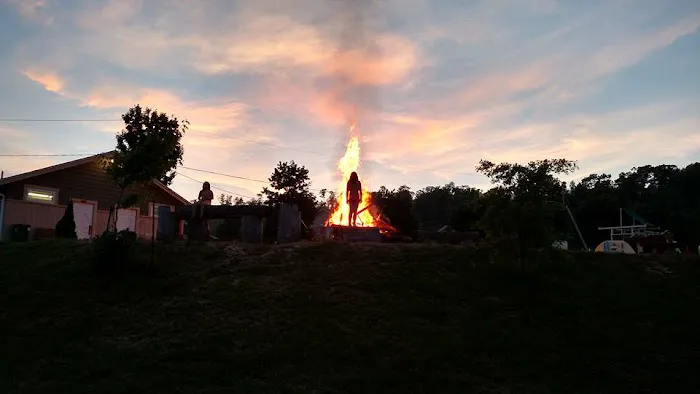 Village Green Family Campground Picture 8
