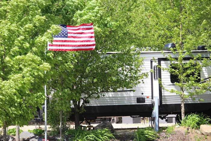 Village Green Family Campground Picture 10