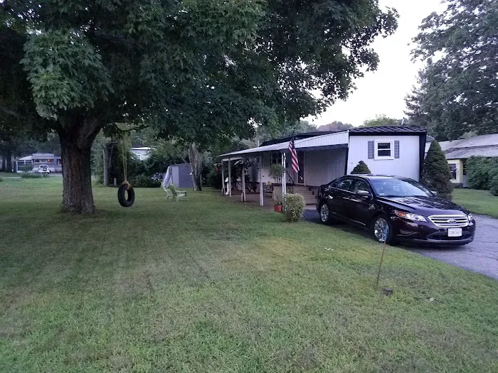 Wagon Wheel Mobile Home Park Picture 5