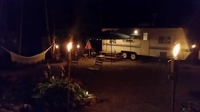 Joe's Hideaway Llc Picture 4