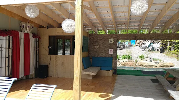 Joe's Hideaway Llc Picture 9