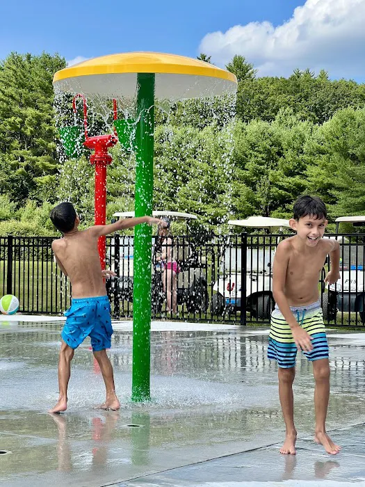 Cozy Pond Camping Resort Picture 9
