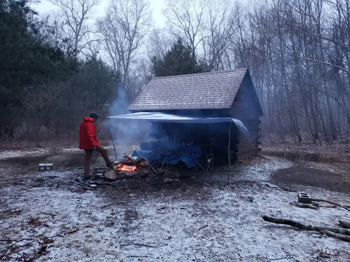 Great Lyons camping area shelter Picture 1