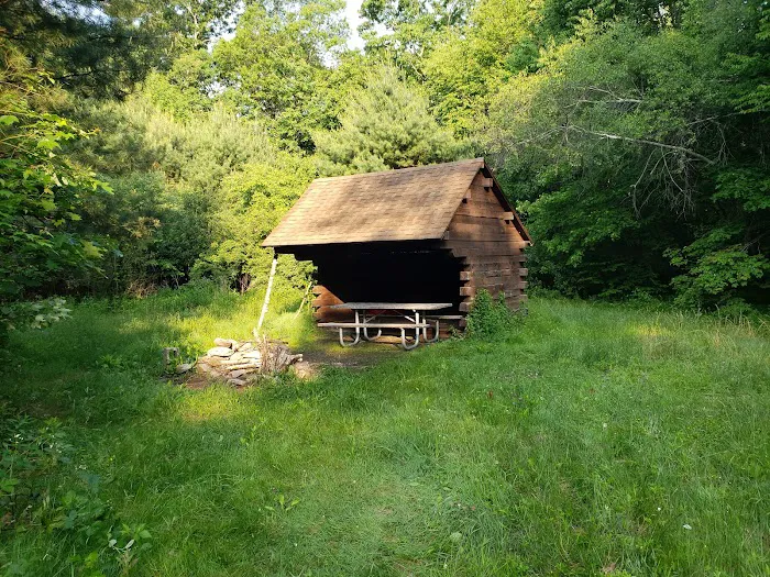 Great Lyons camping area shelter Picture 2