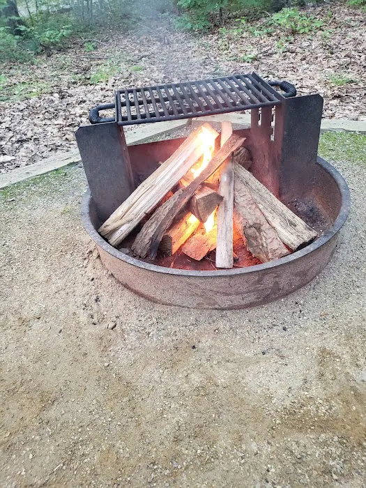 West Thompson Lake Campground Picture 10
