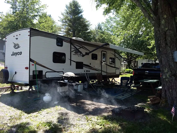 Silver Lake Park Campground (Modern America Campgrounds) Picture 3