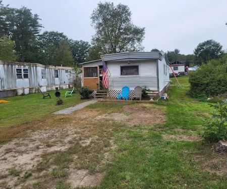 Six Flags Mobile Home Park