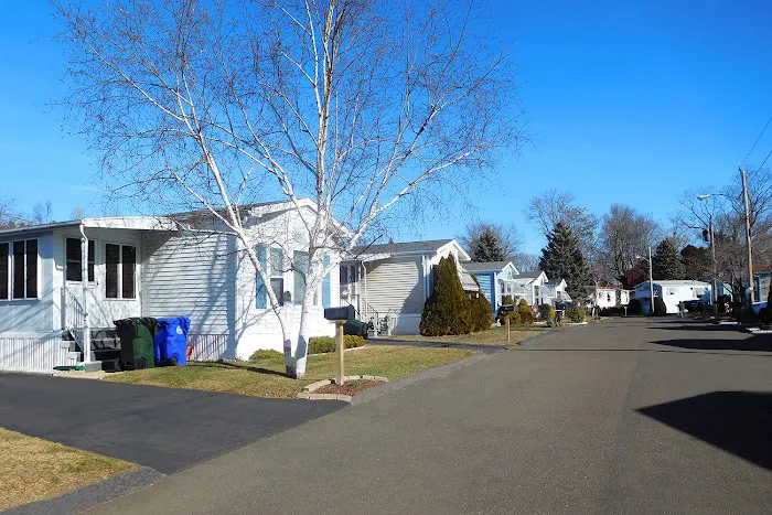 Rivermead Point North / South Manufactured Home Community Picture 7