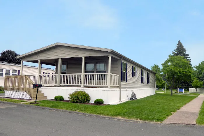 Rivermead Point North / South Manufactured Home Community Picture 4