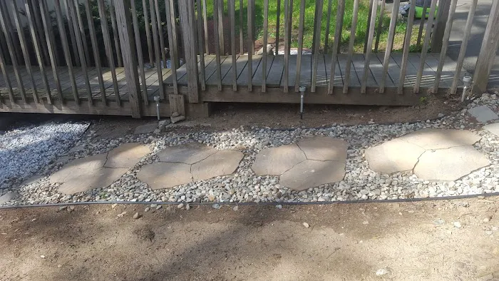 R&R Mobile Home Park Picture 2
