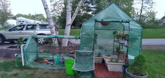 Suburban Village Mobile Home Park Picture 5